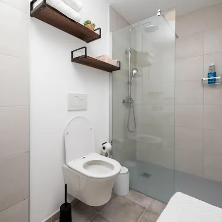 Carlota Cake Apartment